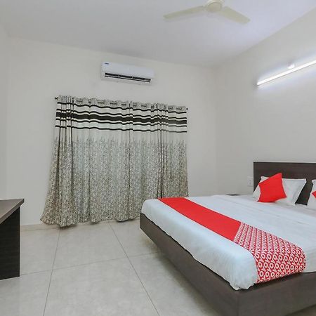 Oyo 22211 Shree Ankanatheshwara Residency Hotel Nanjangud Exterior foto