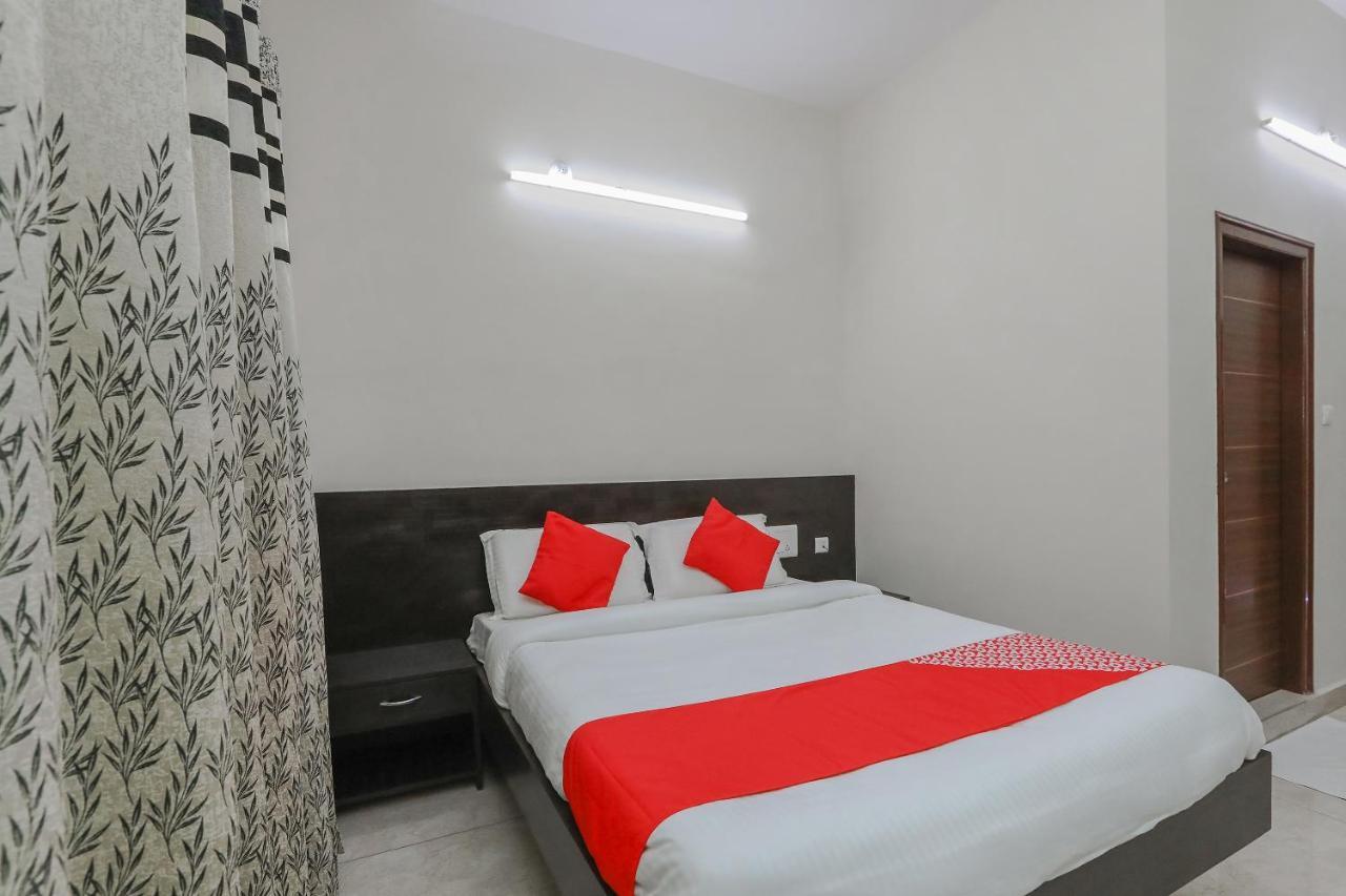 Oyo 22211 Shree Ankanatheshwara Residency Hotel Nanjangud Exterior foto