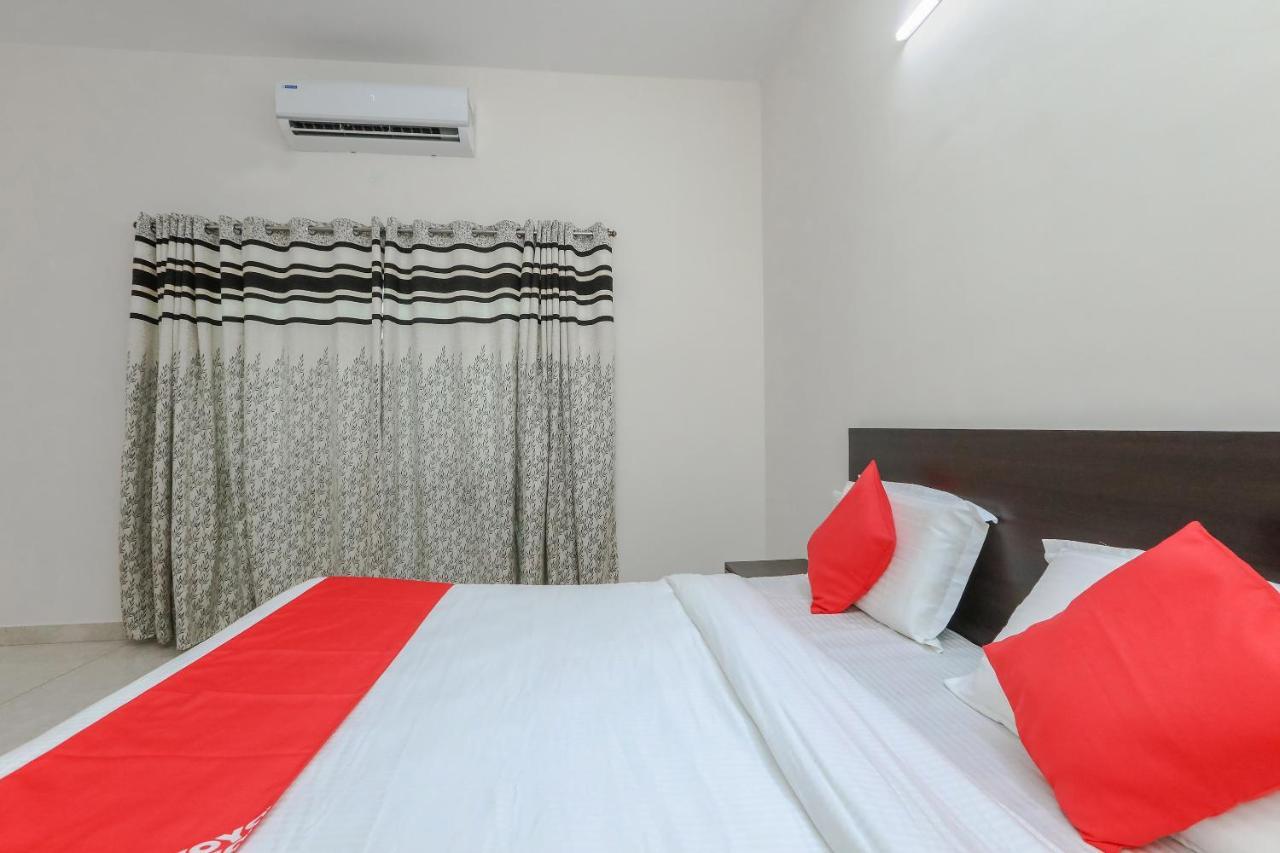 Oyo 22211 Shree Ankanatheshwara Residency Hotel Nanjangud Exterior foto