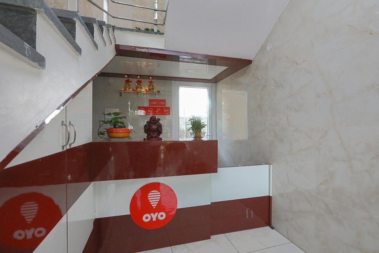 Oyo 22211 Shree Ankanatheshwara Residency Hotel Nanjangud Exterior foto